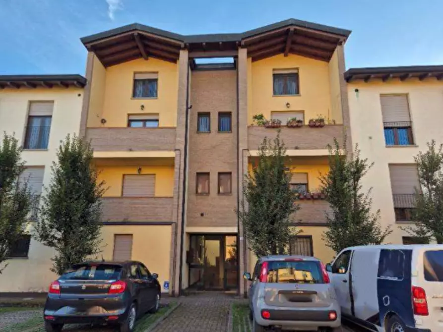 Immagine 1 di Appartamento in vendita  in Via Salimbene da Parma a Reggio Nell'emilia