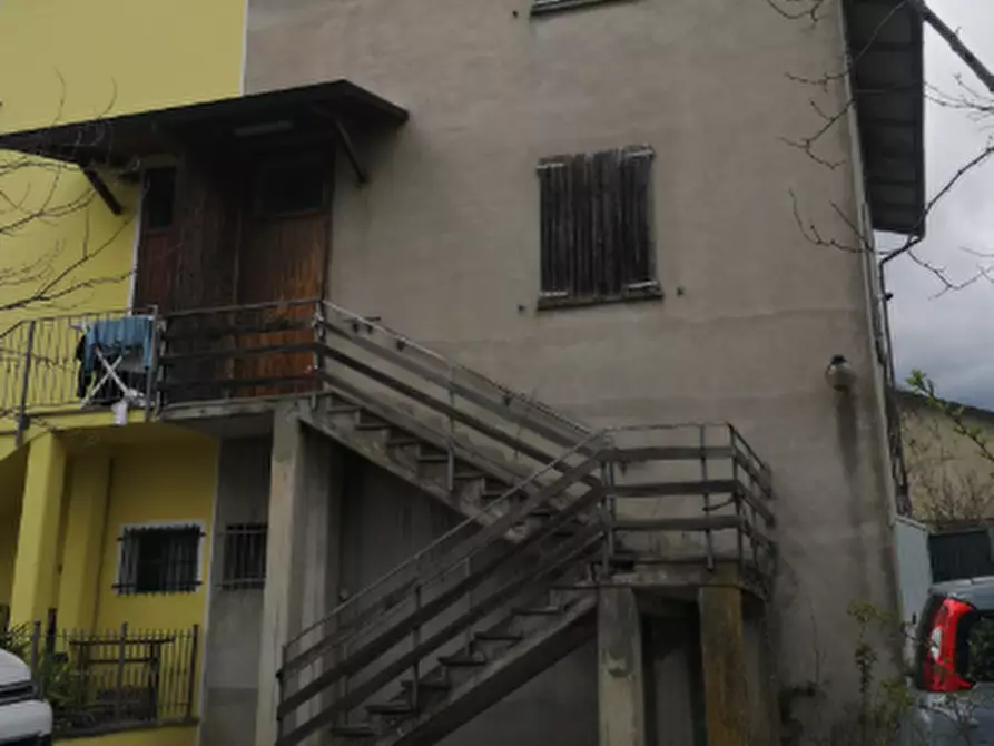Immagine 2 di Porzione di casa in vendita  in Via Trinità di Pianzo a Casina