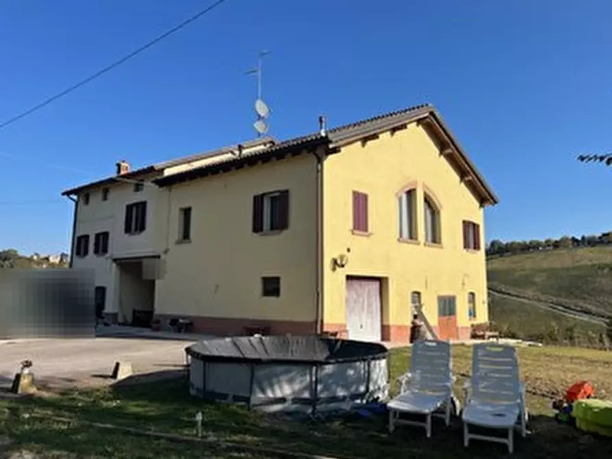 Immagine 1 di Casa indipendente in vendita  in Via Case Ferrarini  a Vezzano Sul Crostolo