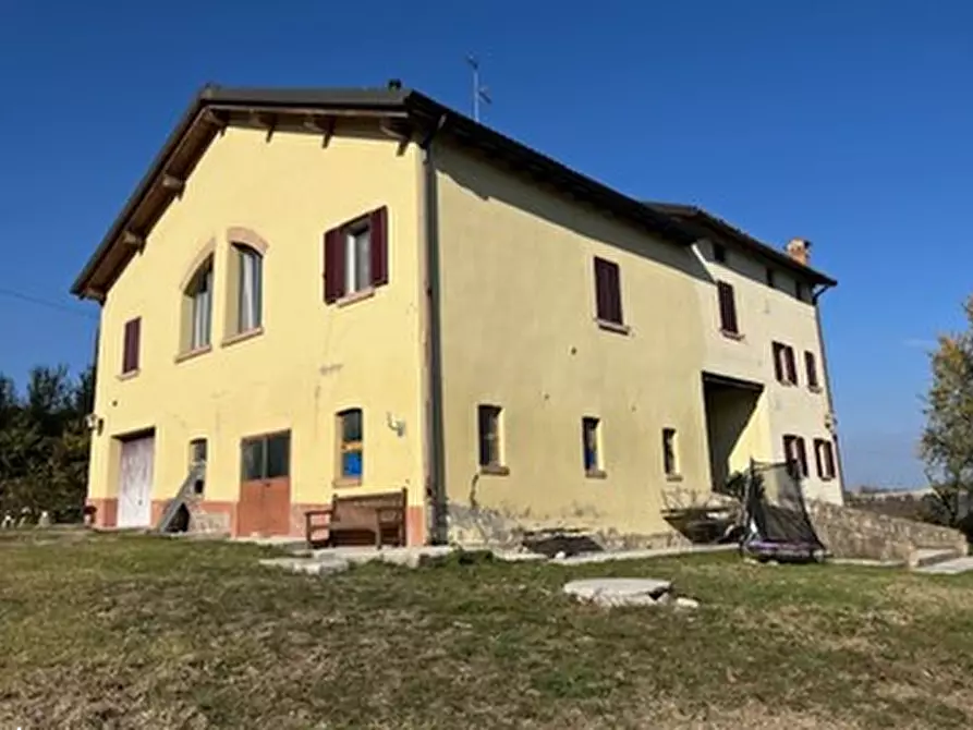 Immagine 3 di Casa indipendente in vendita  in Via Case Ferrarini  a Vezzano Sul Crostolo