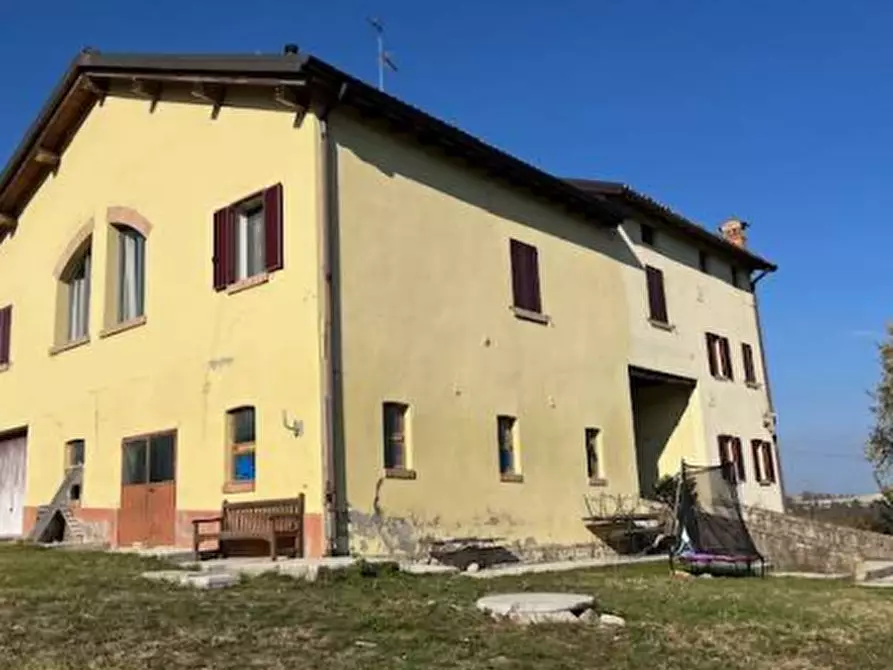 Immagine 5 di Casa indipendente in vendita  in Via Case Ferrarini  a Vezzano Sul Crostolo