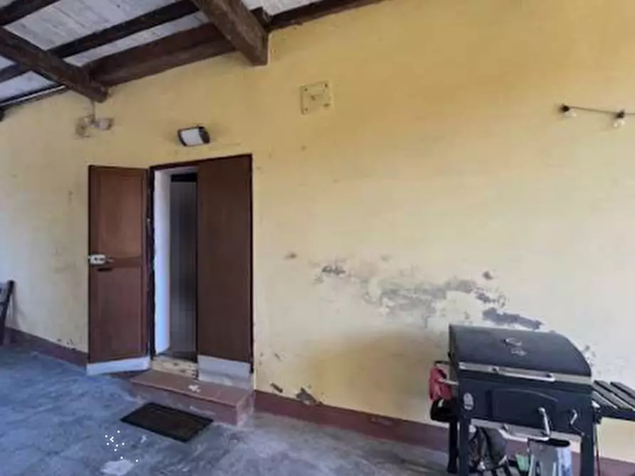 Immagine 6 di Casa indipendente in vendita  in Via Case Ferrarini  a Vezzano Sul Crostolo