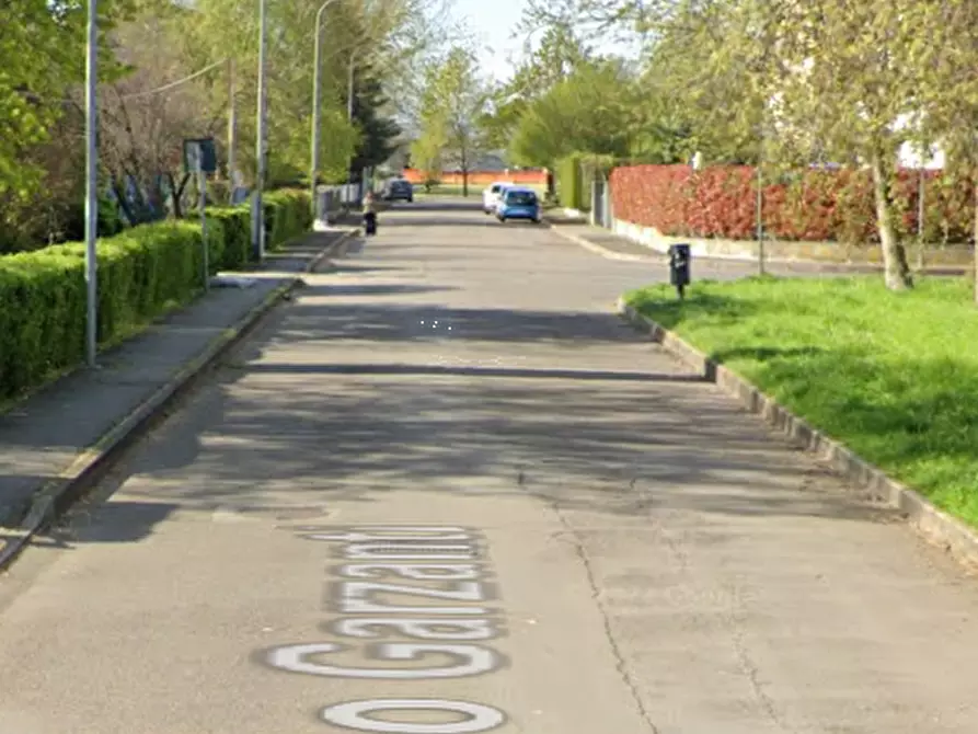 Immagine 12 di Appartamento in vendita  in Via A. Garzanti  a Reggio Nell'emilia