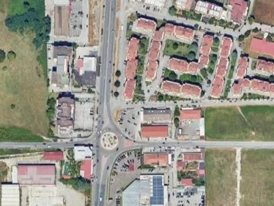 Immagine 11 di Garage in vendita  in Viale Carlo III di Borbone a San Nicola La Strada