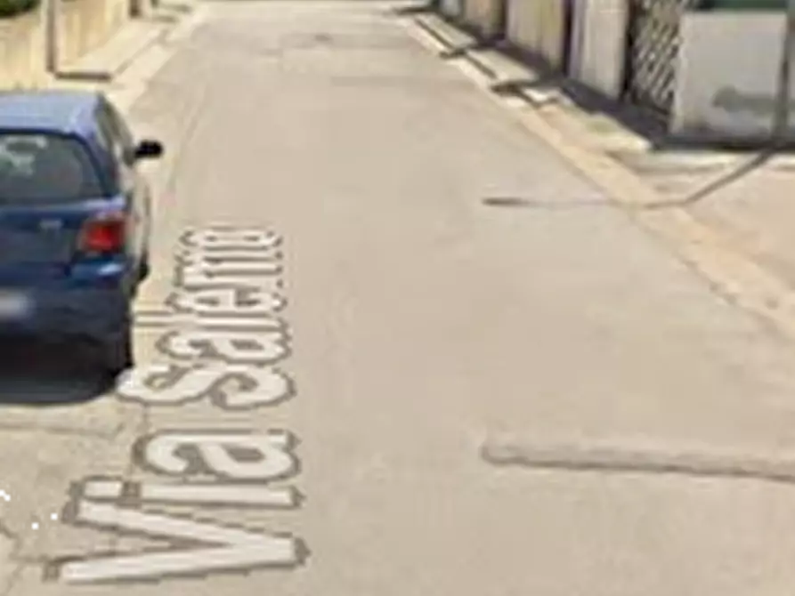 Immagine 3 di Garage in vendita  in Via Salerno a Teverola