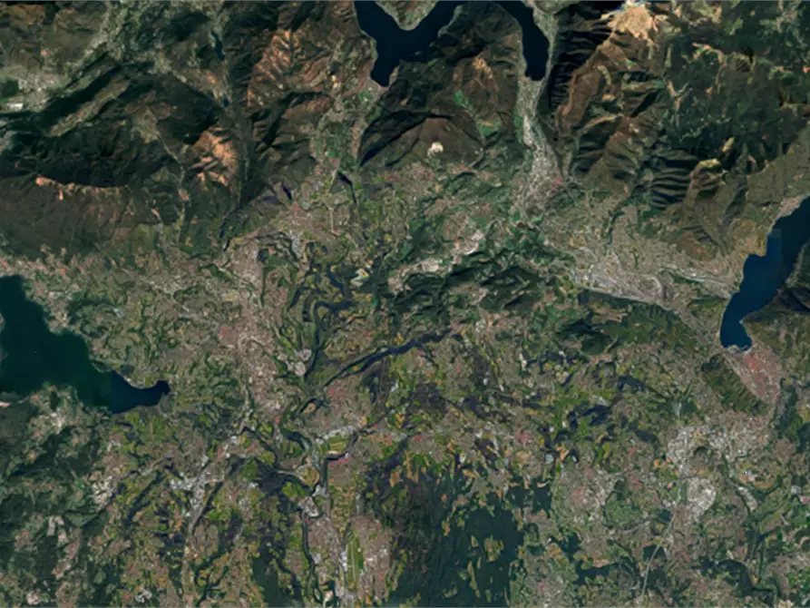 Immagine 12 di Negozio in vendita  in Via degli Alpini a Bisuschio