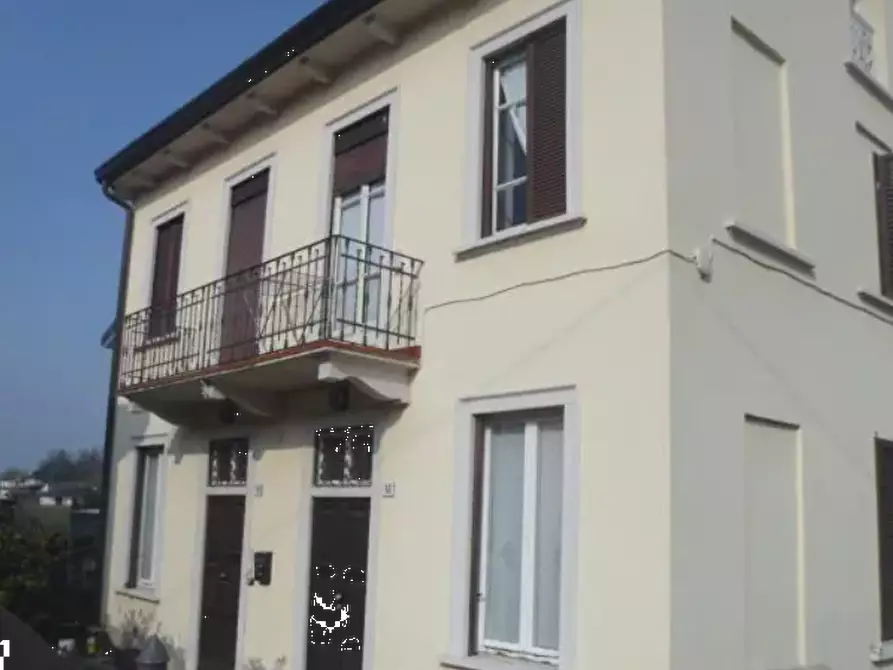 Immagine 2 di Appartamento in vendita  in Via Vignareto a Besana In Brianza