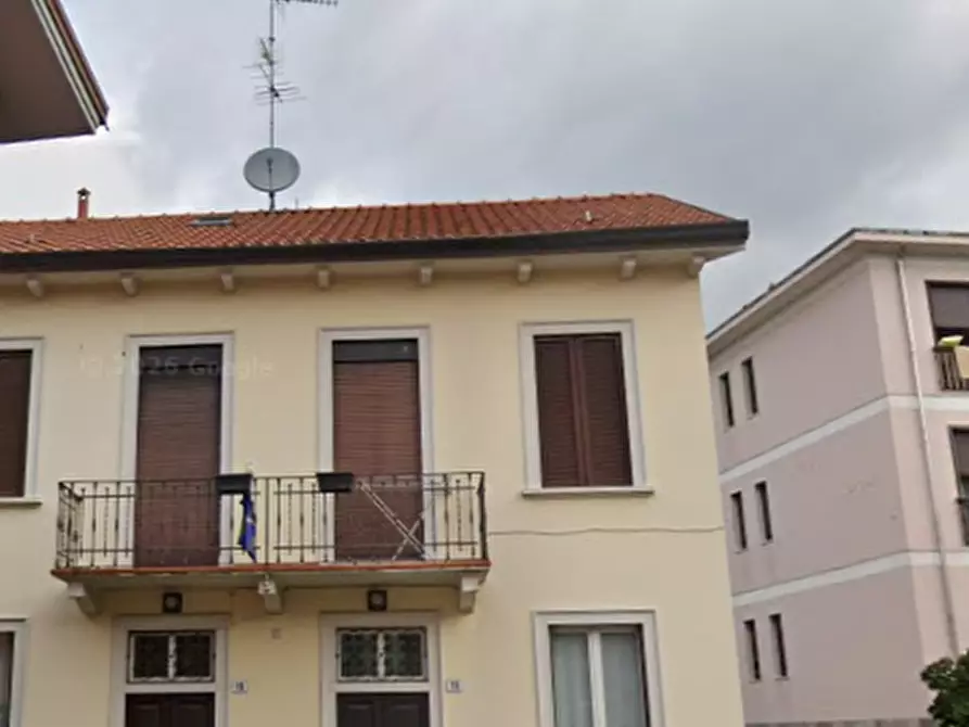 Immagine 5 di Appartamento in vendita  in Via Vignareto a Besana In Brianza