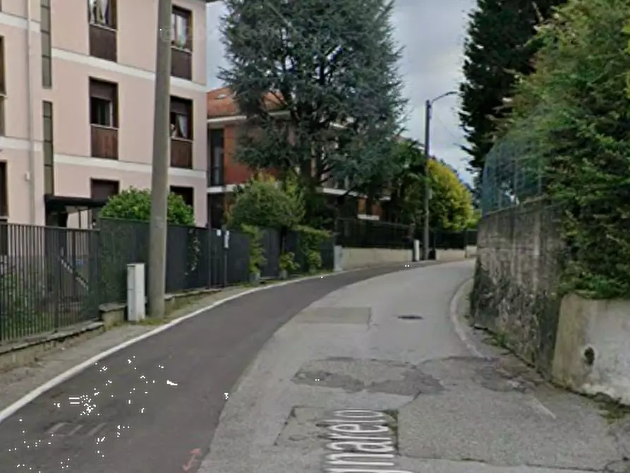 Immagine 13 di Appartamento in vendita  in Via Vignareto a Besana In Brianza