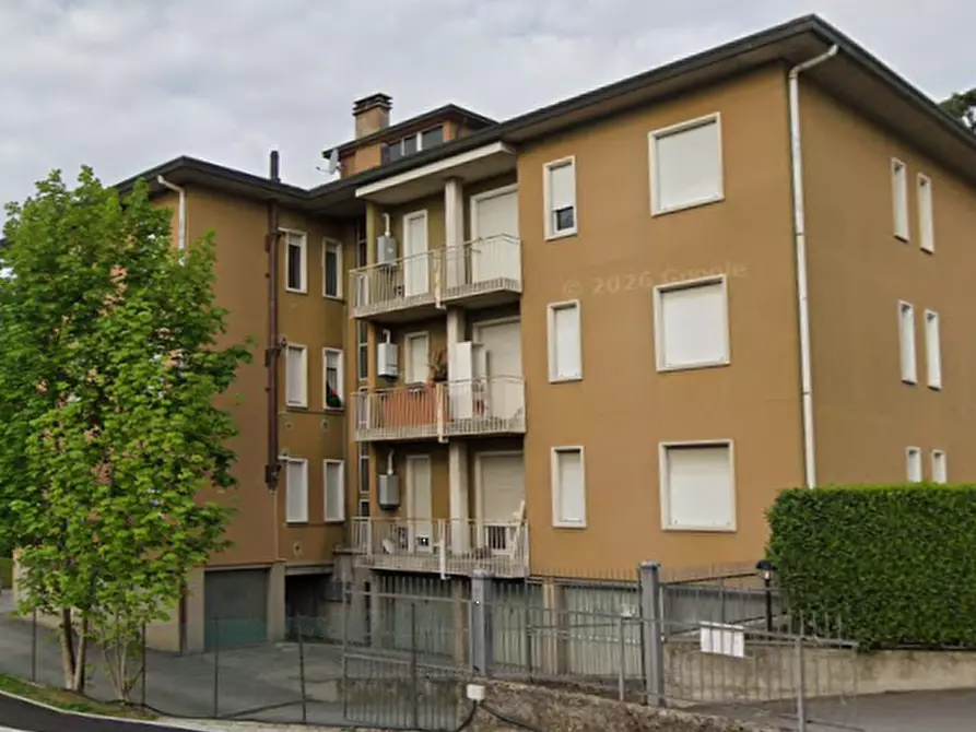 Immagine 3 di Appartamento in vendita  in Via Sant'Ambrogio a Mariano Comense