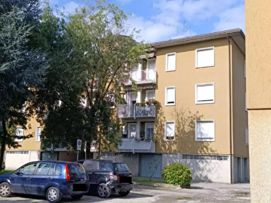 Immagine 4 di Appartamento in vendita  in Via Sant'Ambrogio a Mariano Comense