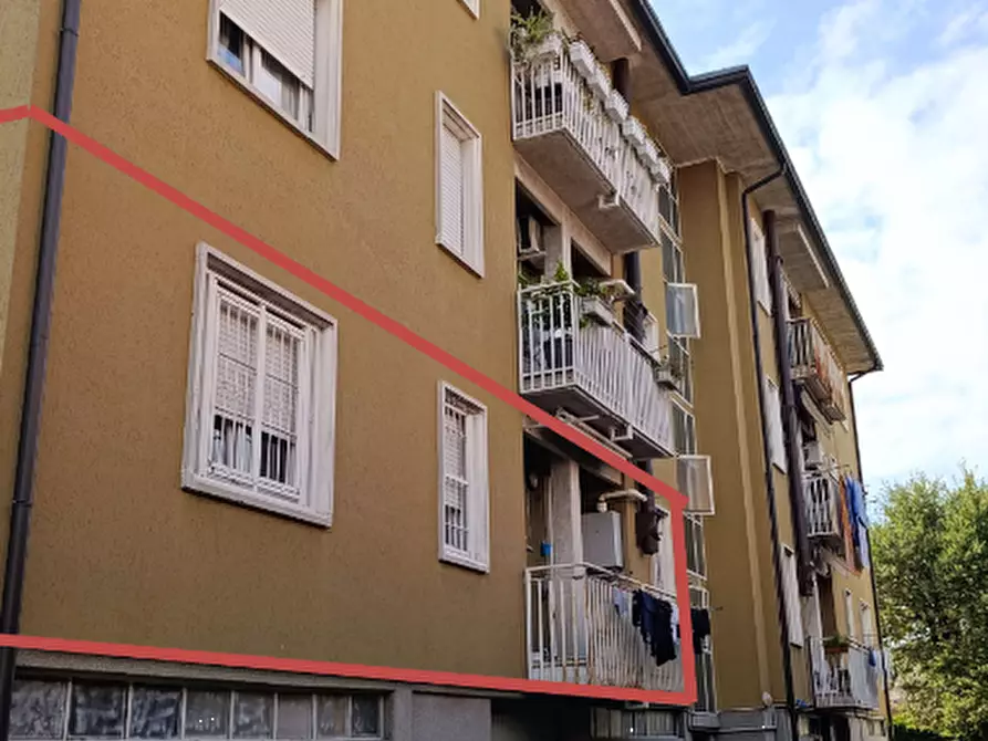 Immagine 5 di Appartamento in vendita  in Via Sant'Ambrogio a Mariano Comense