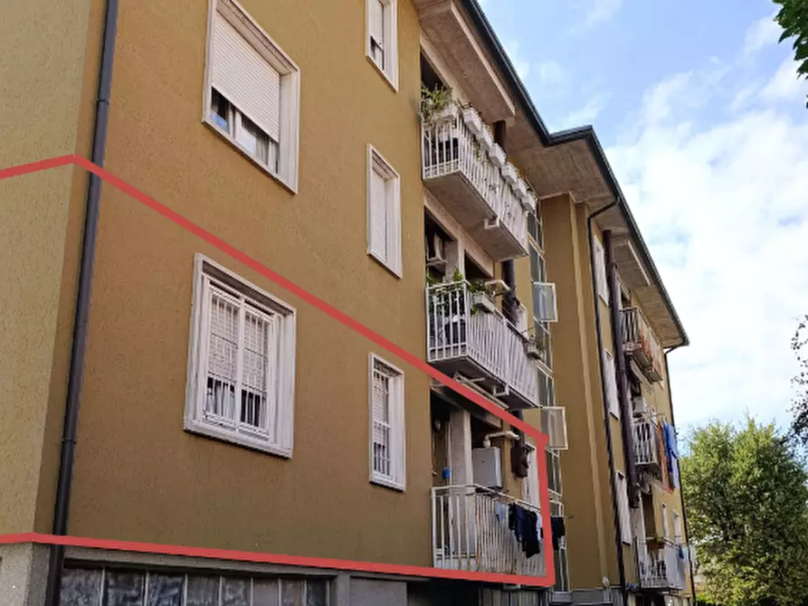 Immagine 8 di Appartamento in vendita  in Via Sant'Ambrogio a Mariano Comense