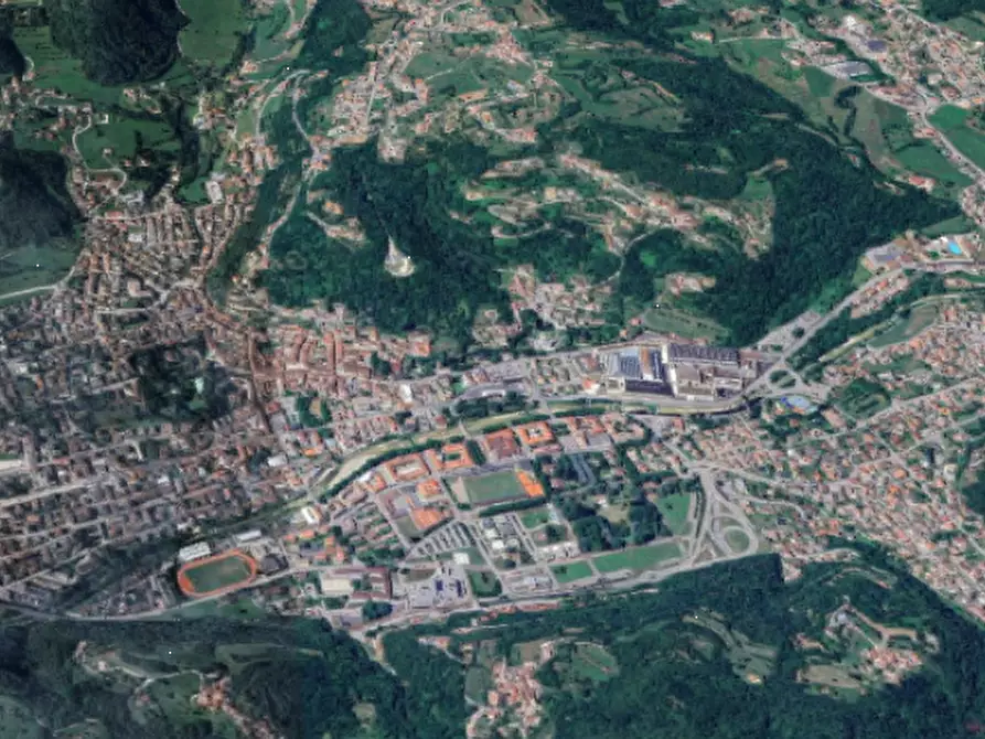 Immagine 9 di Garage in vendita  in Via Duca d'Aosta a Valdagno