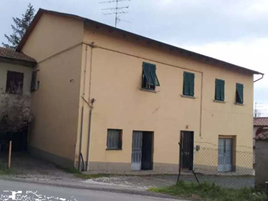 Immagine 1 di Rustico / casale in vendita  in Via Mazzini a Gambassi Terme