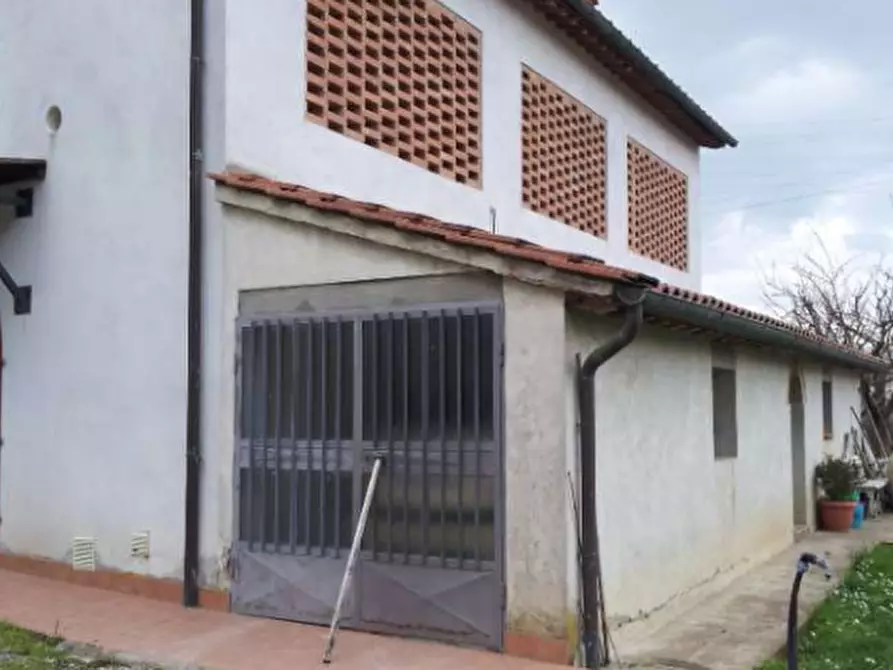 Immagine 11 di Rustico / casale in vendita  in Via Mazzini a Gambassi Terme