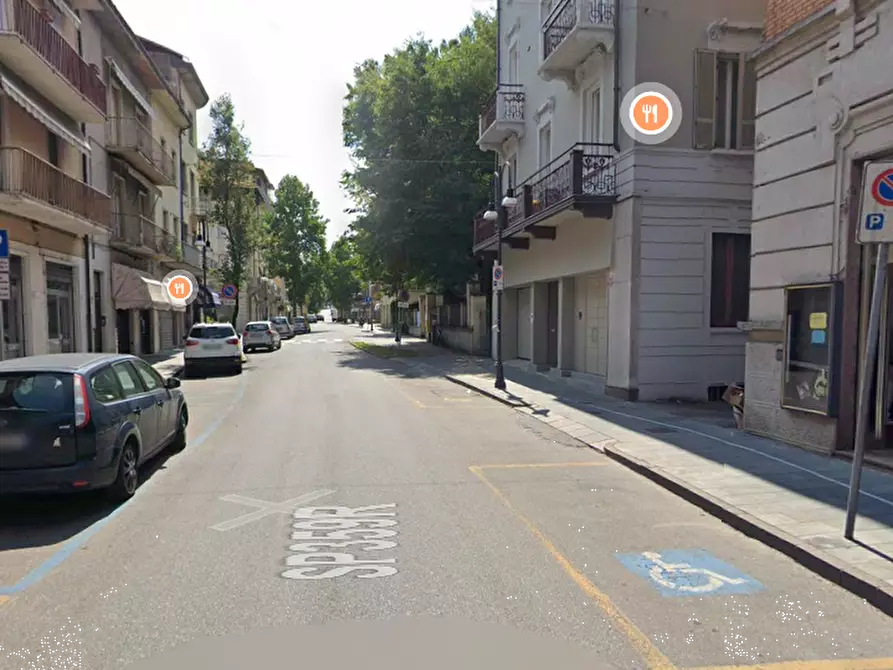Immagine 15 di Negozio in vendita  in Via Milano a Salsomaggiore Terme