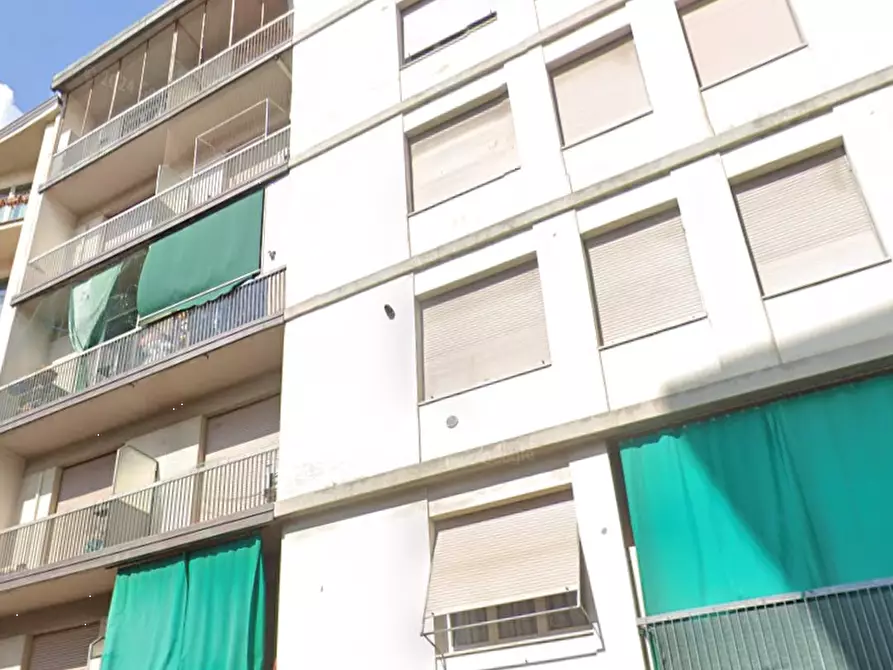 Immagine 7 di Appartamento in vendita  in Via Reginaldo Giuliani a Firenze