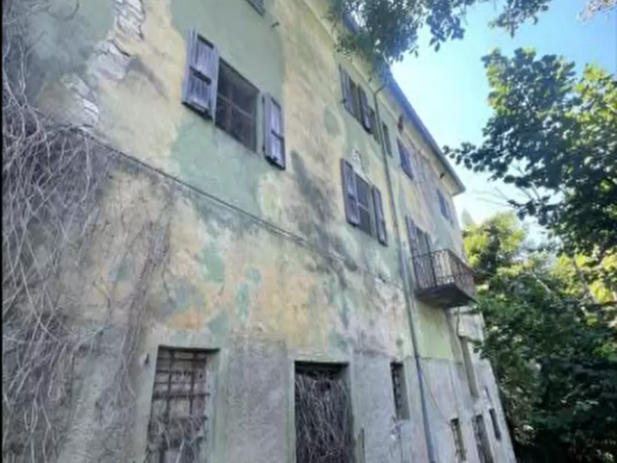 Immagine 17 di Stabile in vendita  in Loc. Il Poggio Strada Statale della Cisa a Berceto