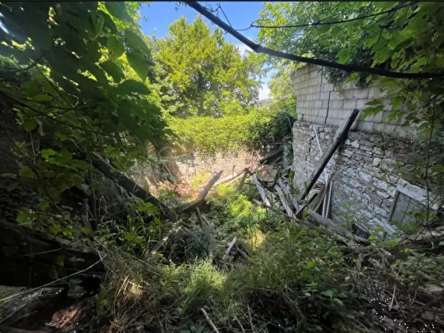 Immagine 21 di Stabile in vendita  in Loc. Il Poggio Strada Statale della Cisa a Berceto