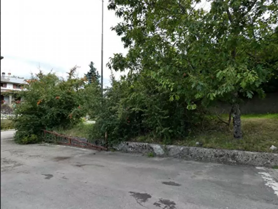 Immagine 25 di Stabile in vendita  in Loc. Il Poggio Strada Statale della Cisa a Berceto