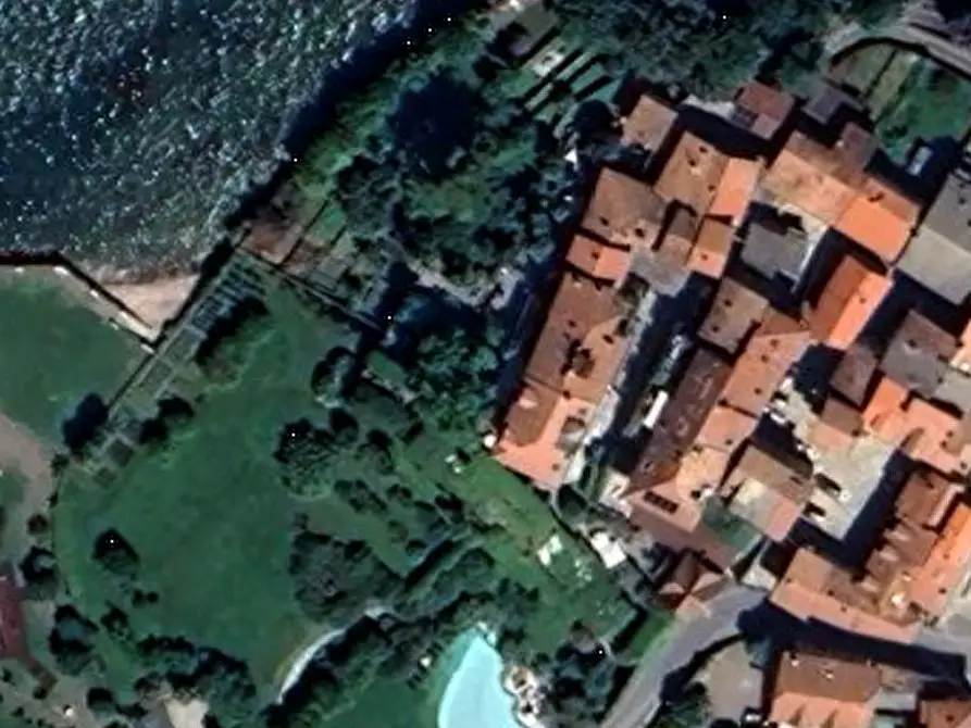 Immagine 10 di Appartamento in vendita  in Piazza Venezia a Ranco