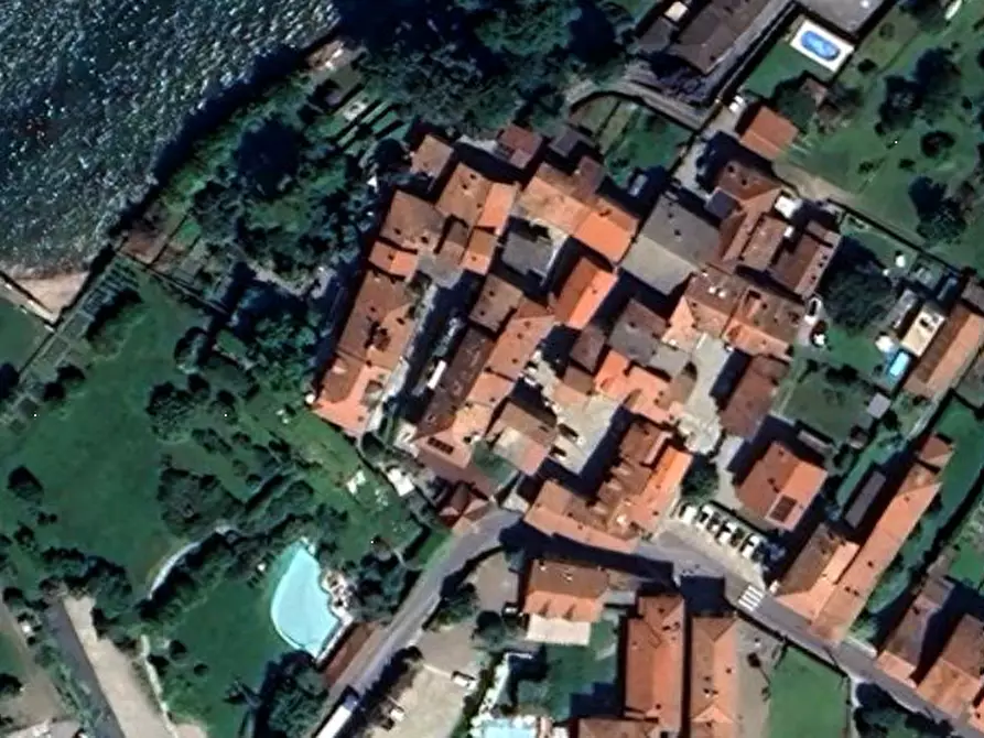 Immagine 11 di Appartamento in vendita  in Piazza Venezia a Ranco