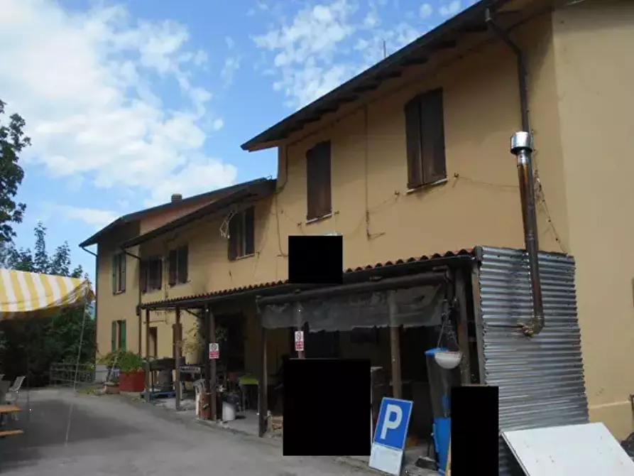 Immagine 4 di Stabile in vendita  in loc. Ponte di Lugagnano strada Vecciatica a Monchio Delle Corti