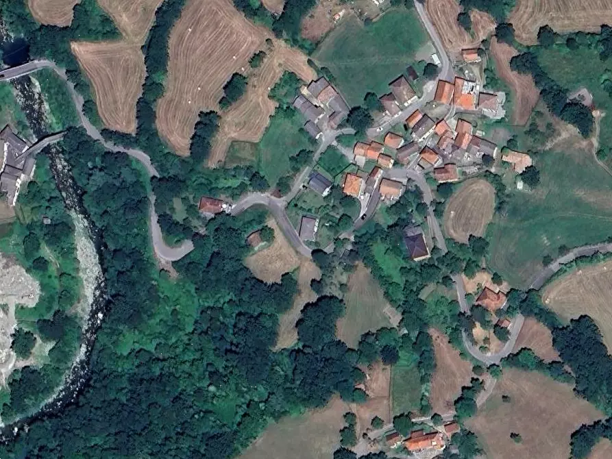Immagine 22 di Stabile in vendita  in loc. Ponte di Lugagnano strada Vecciatica a Monchio Delle Corti