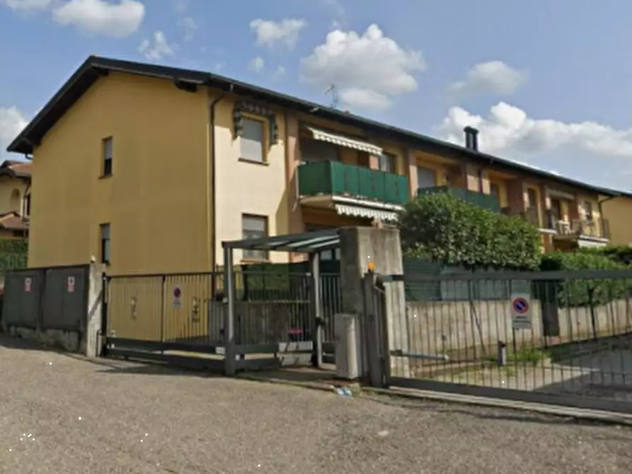 Immagine 1 di Appartamento in vendita  in Via Galliano a Carnago