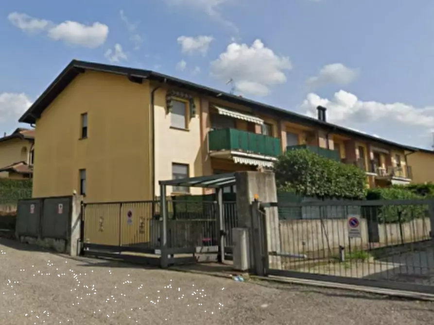 Immagine 6 di Appartamento in vendita  in Via Galliano a Carnago