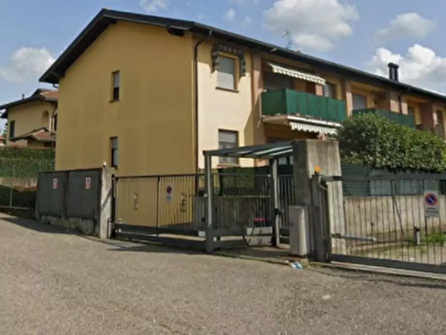 Immagine 7 di Appartamento in vendita  in Via Galliano a Carnago