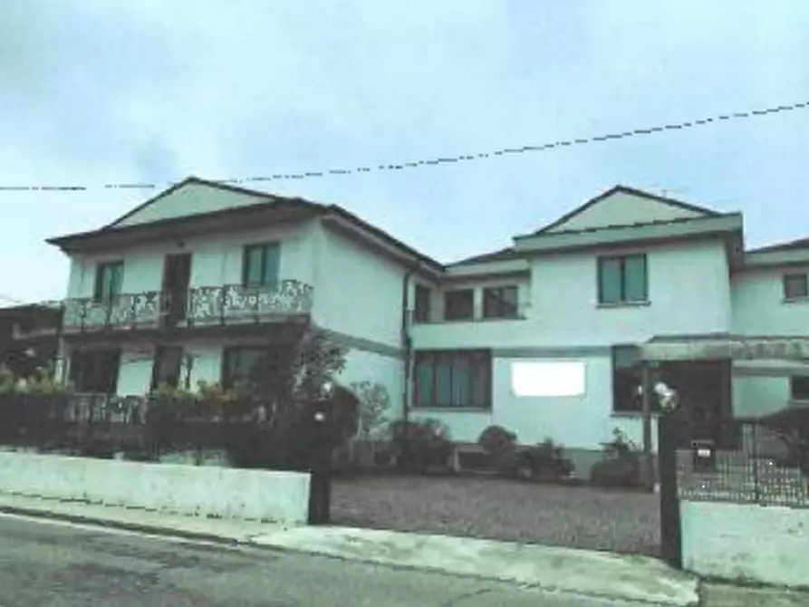 Immagine 3 di Hotel in vendita  in Str. Martorelli a Porto Mantovano
