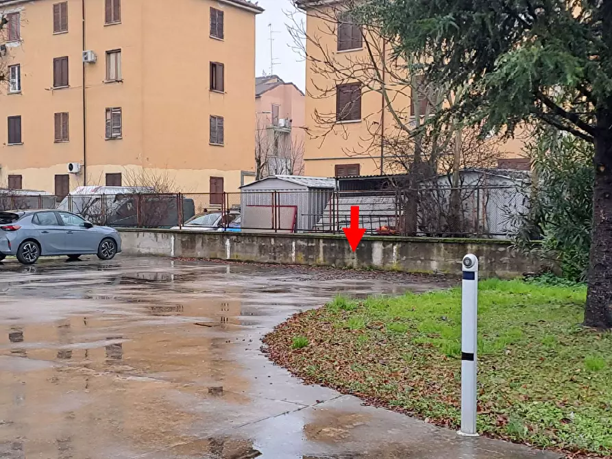 Immagine 1 di Posto auto in vendita  in Via Monsignor Libero Meriggi a Voghera