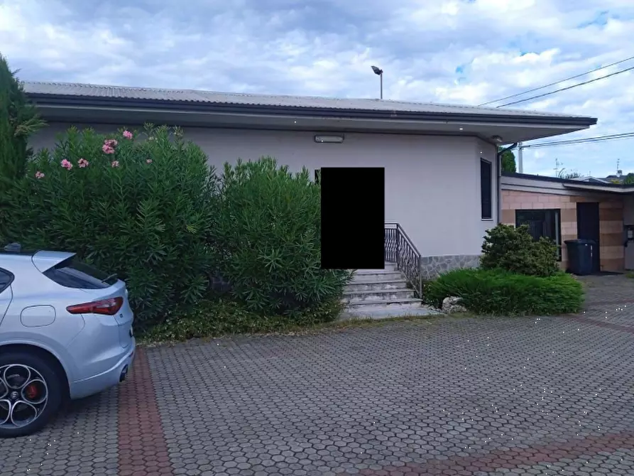 Immagine 4 di Laboratorio in vendita  in Via Giovanni Boccaccio a Castano Primo