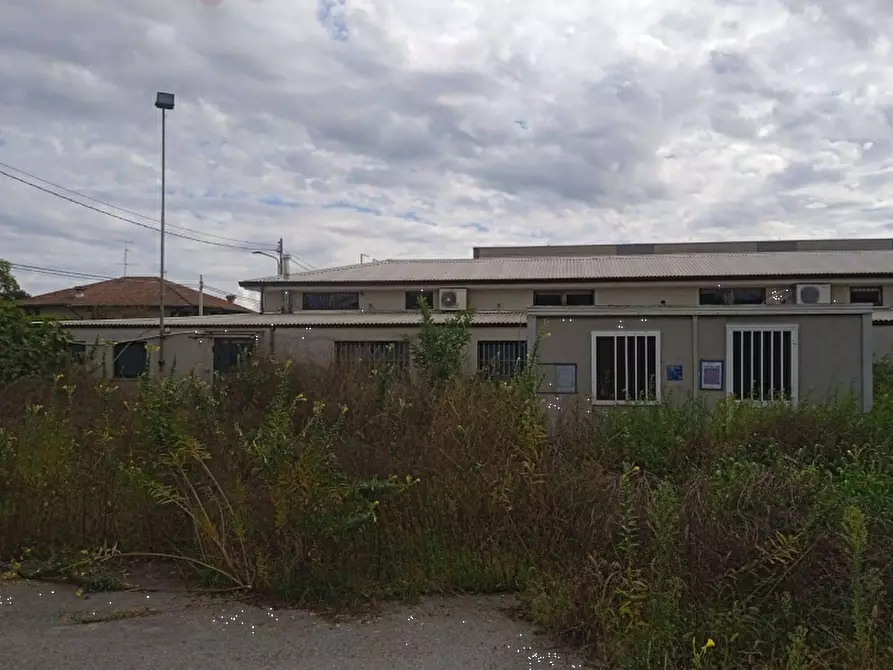 Immagine 6 di Laboratorio in vendita  in Via Giovanni Boccaccio a Castano Primo