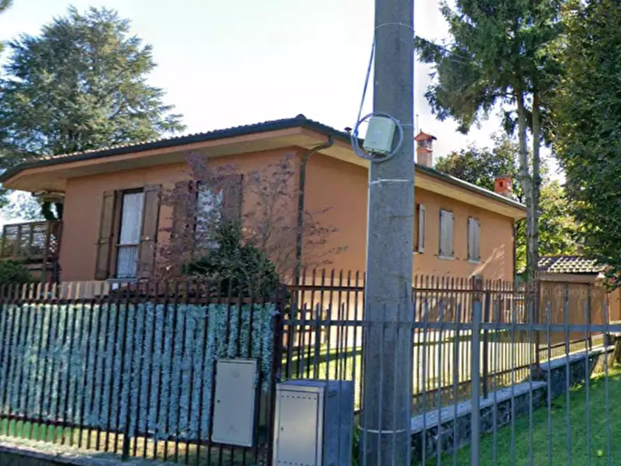 Immagine 2 di Casa bifamiliare in vendita  in Via Ing. R. Cabella Lattuada a Annone Di Brianza