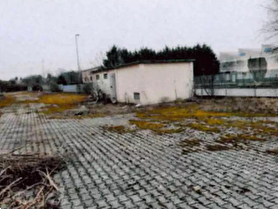 Immagine 3 di Capannone industriale in vendita  in Via Monte San Michele a Tradate