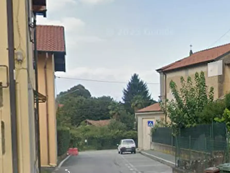 Immagine 12 di Magazzino in vendita  in Via Pastrengo a Malnate