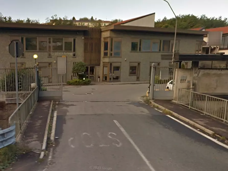 Immagine 12 di Ufficio in vendita  in Via Peschiera a Varese