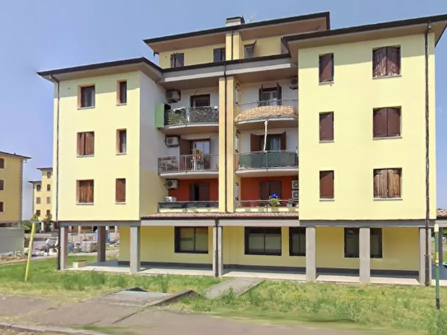 Immagine 2 di Appartamento in vendita  in Piazzale XXVII  Gennaio a Casalgrande