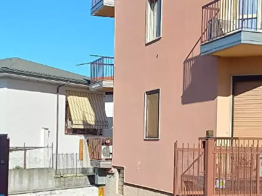 Immagine 13 di Appartamento in vendita  in Via Calatafimi  a Vigevano