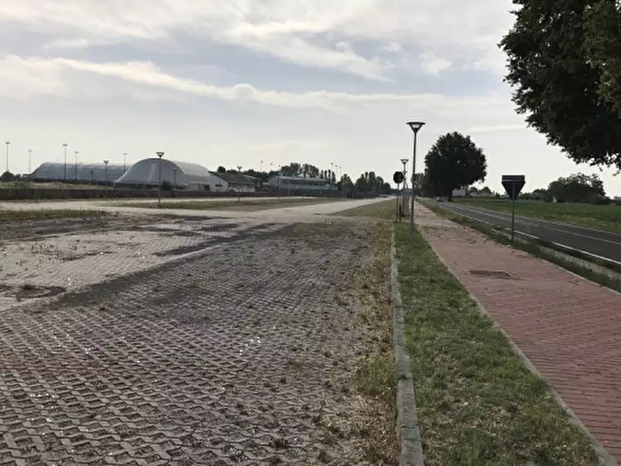 Immagine 4 di Terreno edificabile in vendita  in Via Maddalena a Castello D'argile