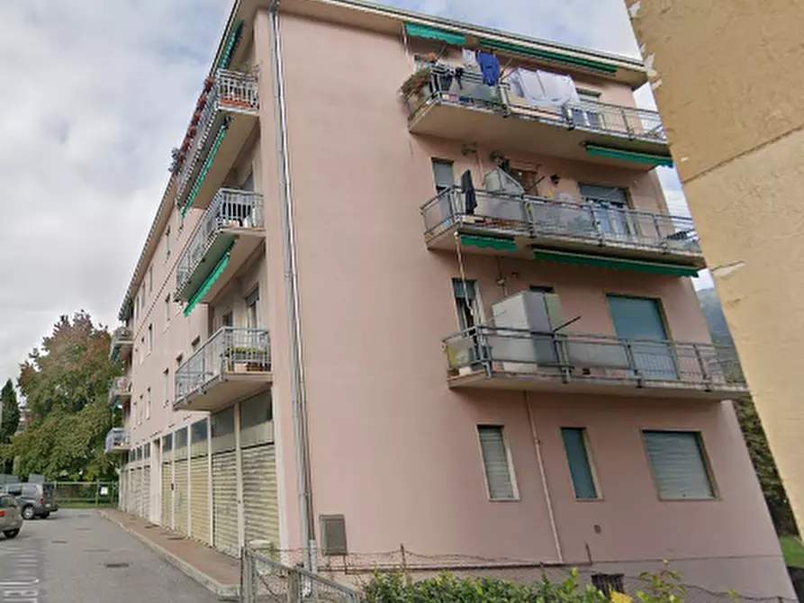 Immagine 7 di Appartamento in vendita  in Via Vertua Gentile  a Como