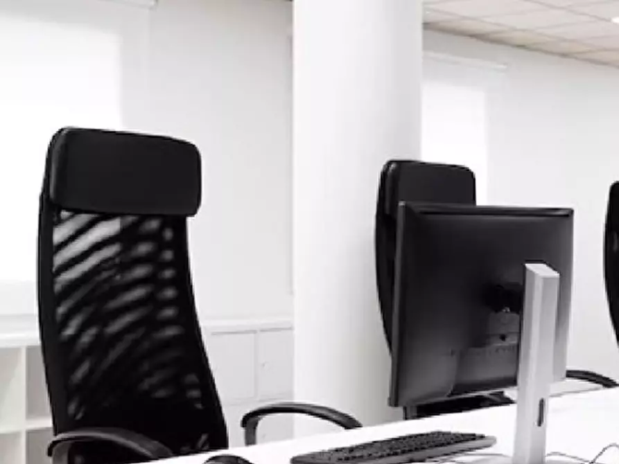 Immagine 9 di Ufficio in vendita  in Via Villoresi a Turbigo