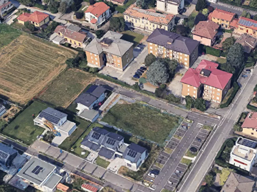 Immagine 21 di Appartamento in vendita  in Via Sant'Ambrogio  a Mariano Comense