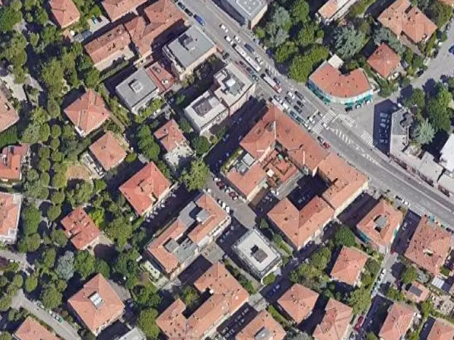 Immagine 1 di Negozio in vendita  in Via Augusto Murri a Bologna