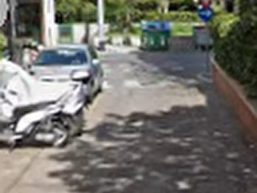 Immagine 5 di Negozio in vendita  in Via Augusto Murri a Bologna