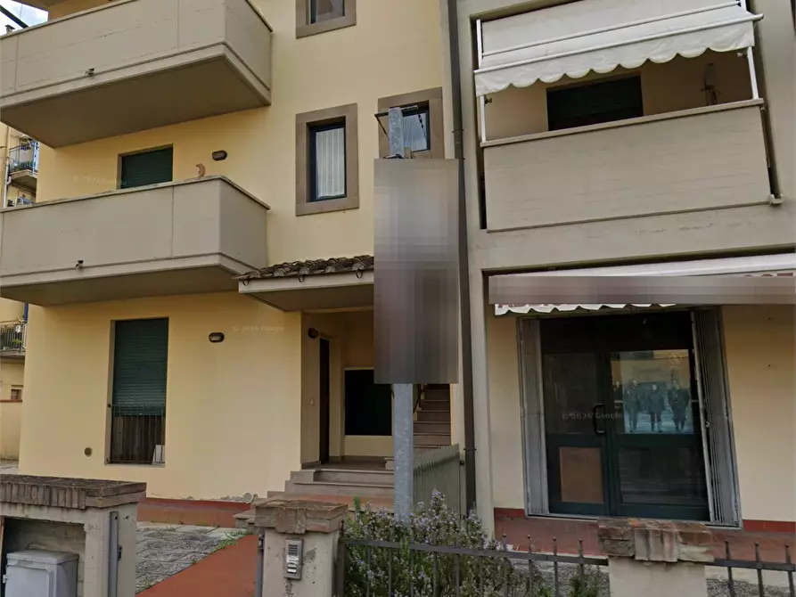 Immagine 4 di Negozio in vendita  in Via dei Profeti  a Castelfiorentino