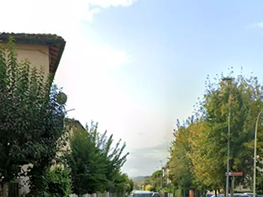 Immagine 10 di Negozio in vendita  in Via dei Profeti  a Castelfiorentino